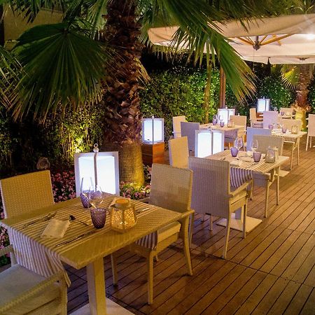 Hotel Maestrale Riccione Exterior photo