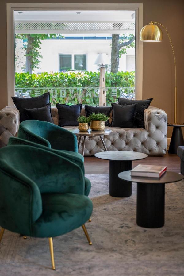 Hotel Maestrale Riccione Exterior photo