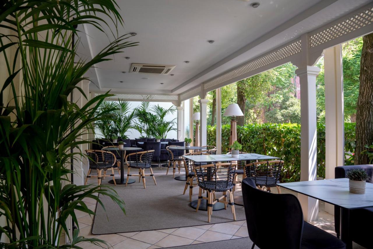 Hotel Maestrale Riccione Exterior photo