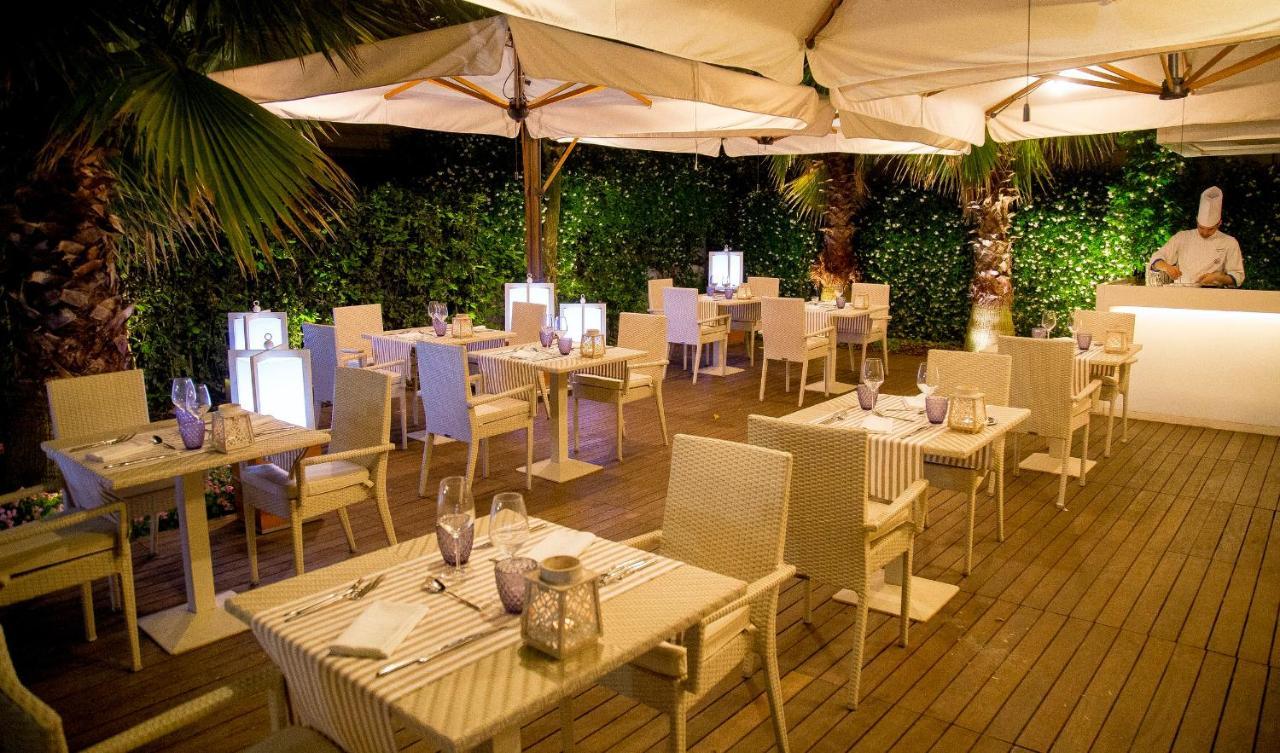 Hotel Maestrale Riccione Exterior photo